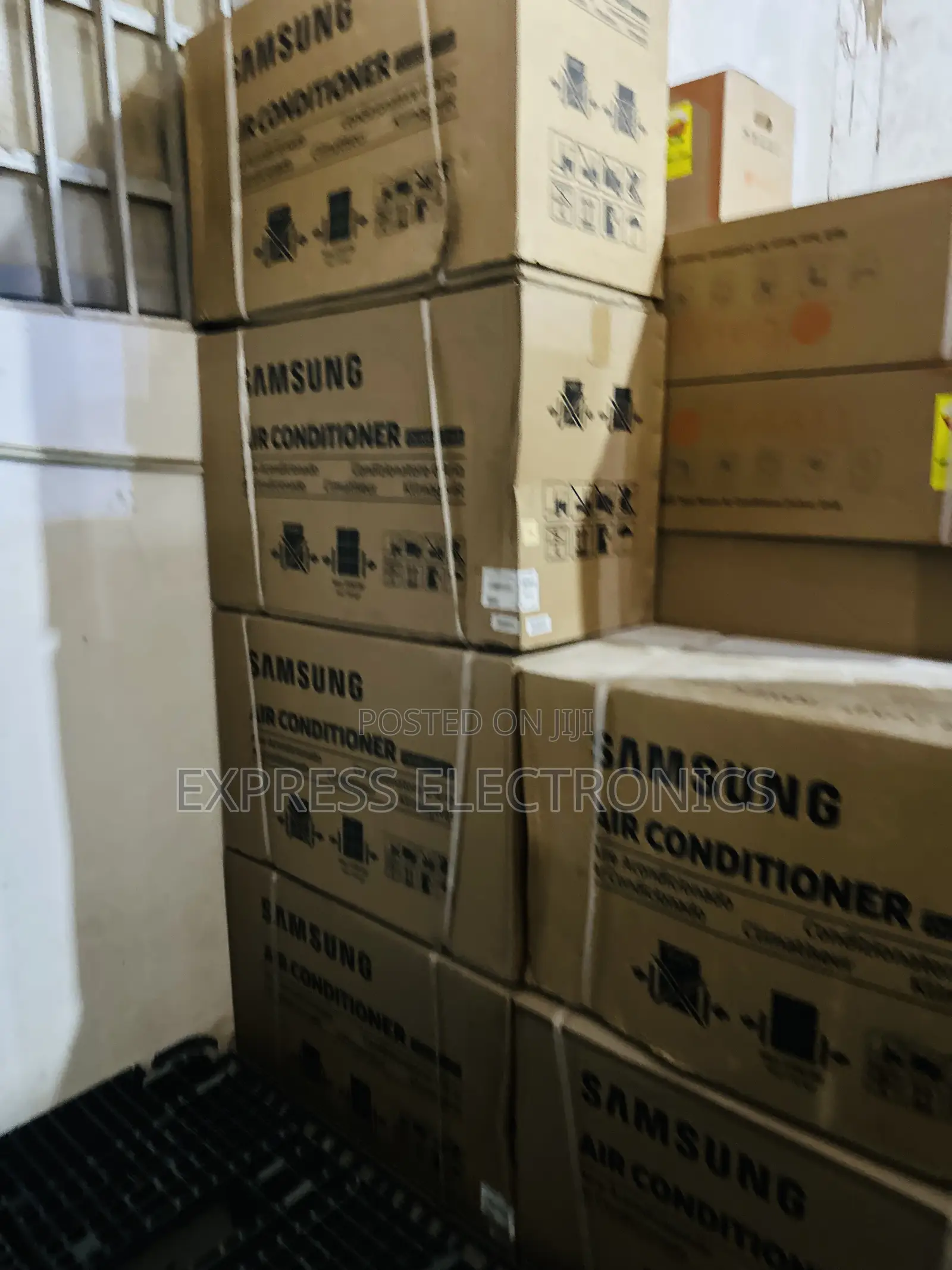 Ultra Modern Sleek Air Conditioner Samsung 2.0hp