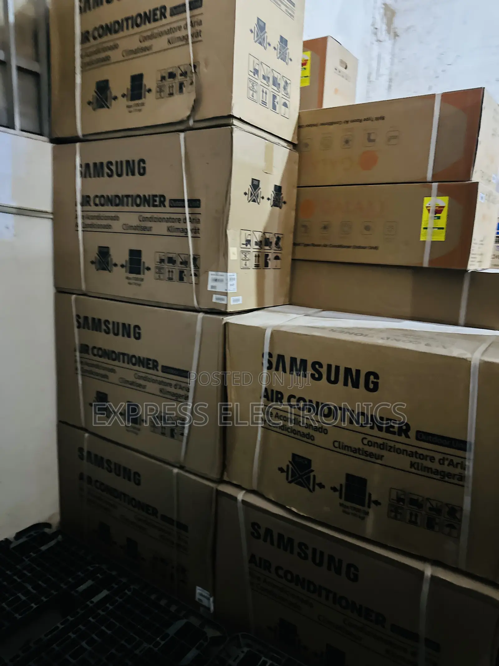 Available Now at Store Split R410 Gas Samsung 2.0hp