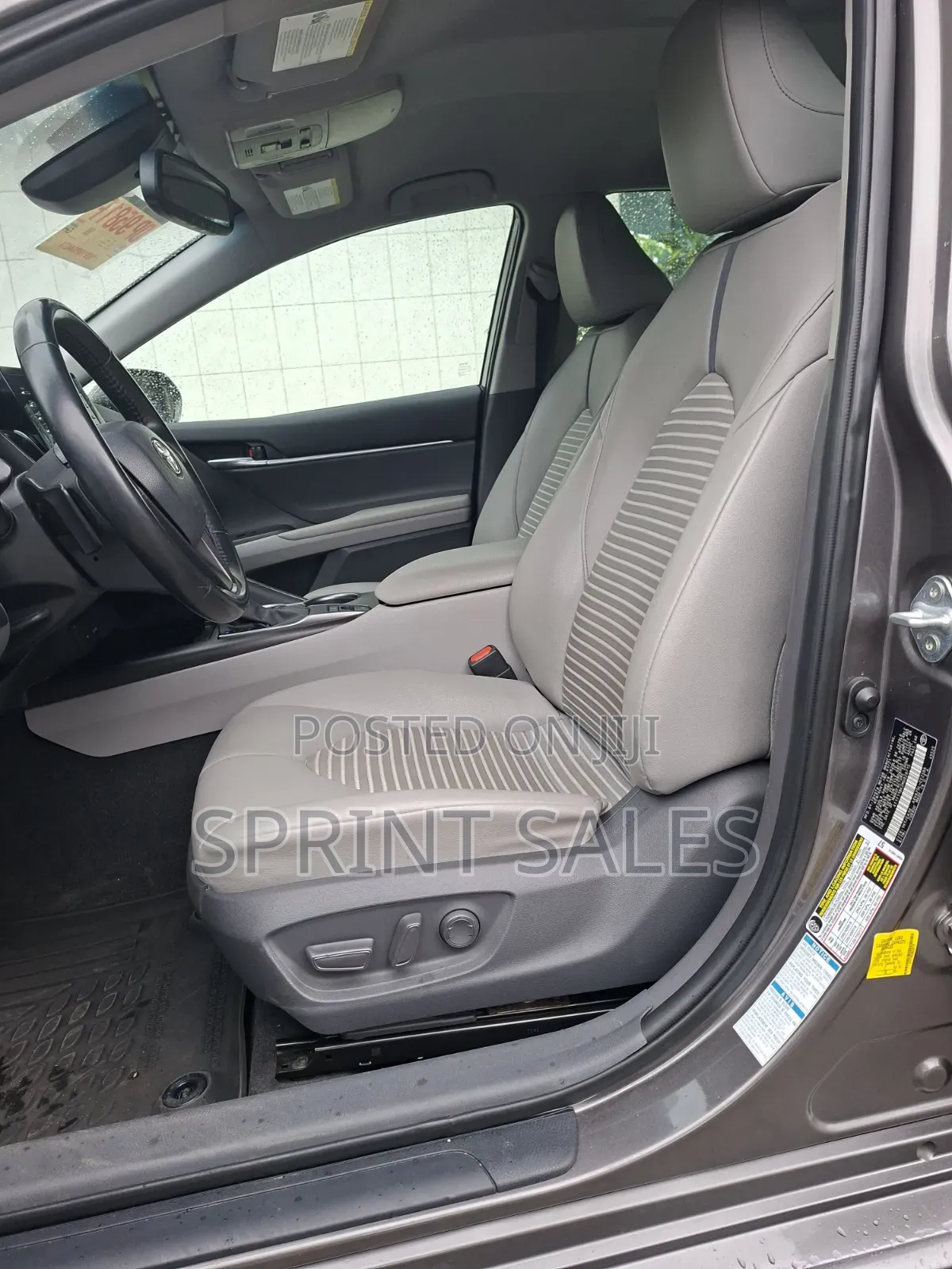 Toyota Camry SE 2021 Gray