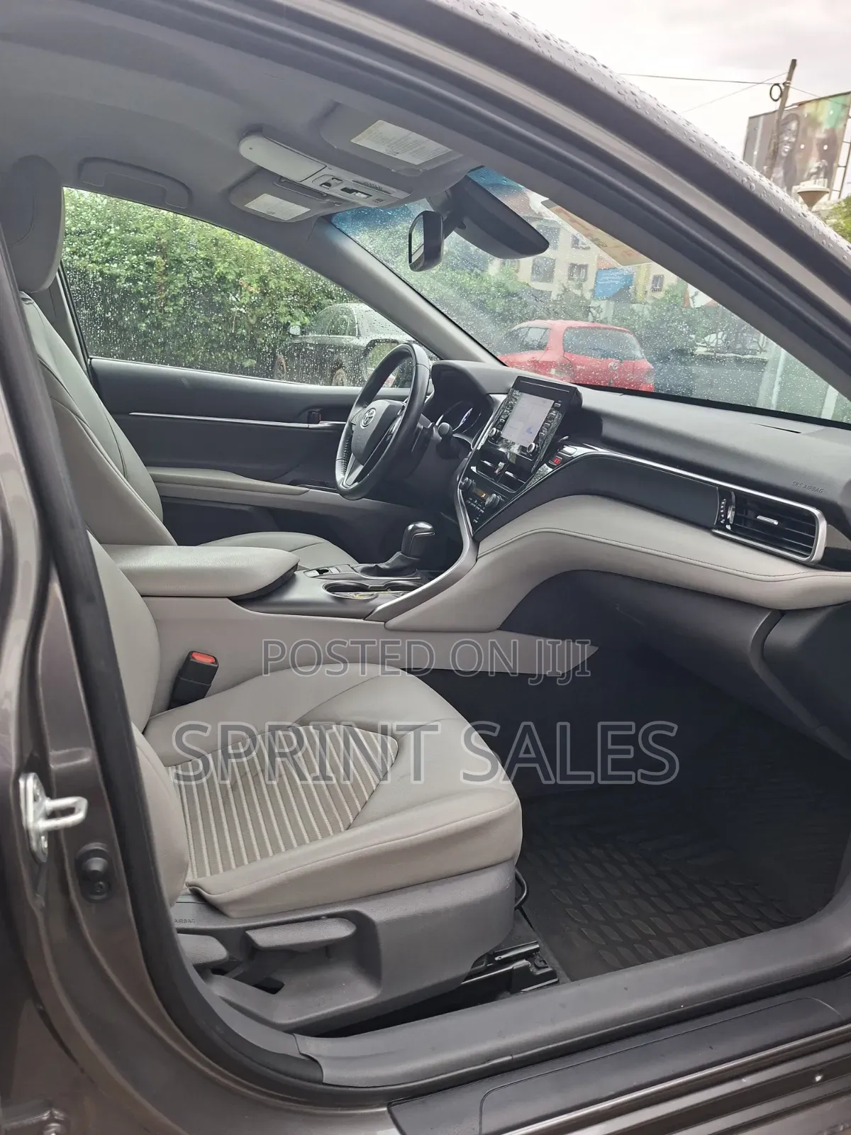 Toyota Camry SE 2021 Gray