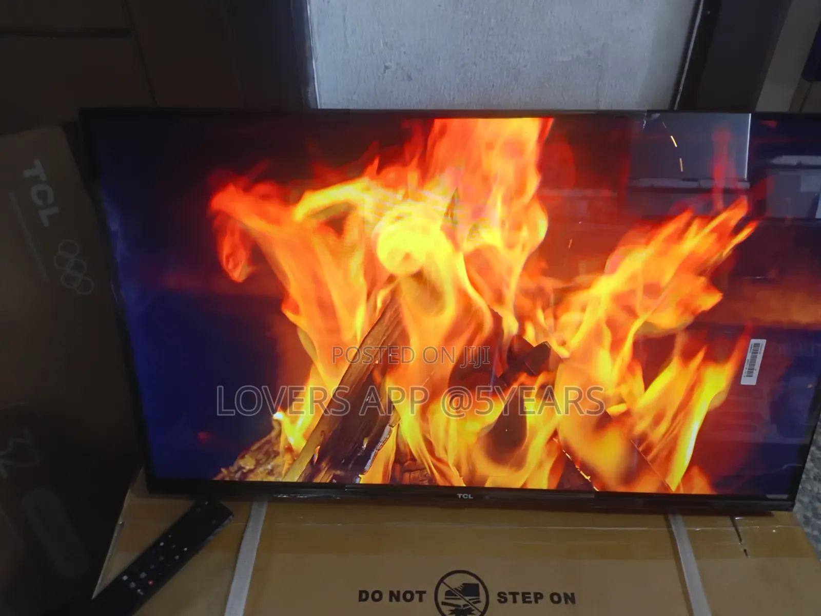 TCL 32-Inch Smart Tv for Movies Gaming