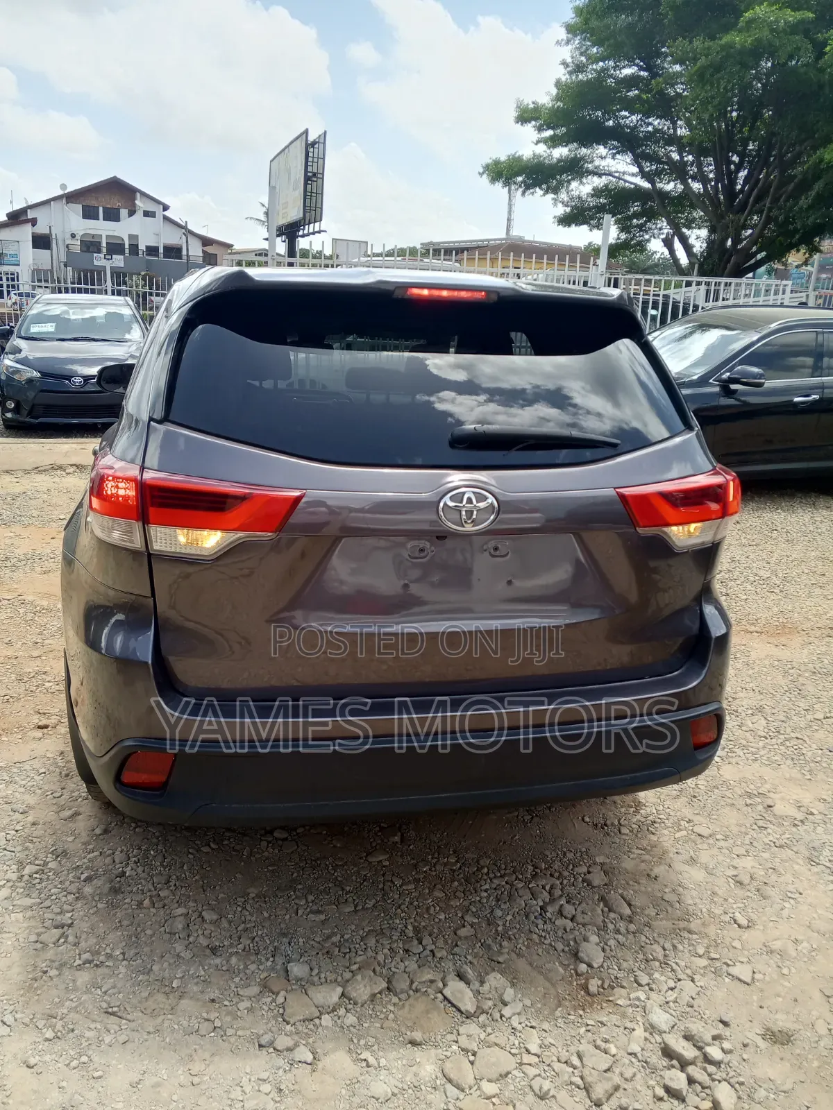 Toyota Highlander 2019 Brown