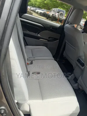 Toyota Highlander 2019 Brown
