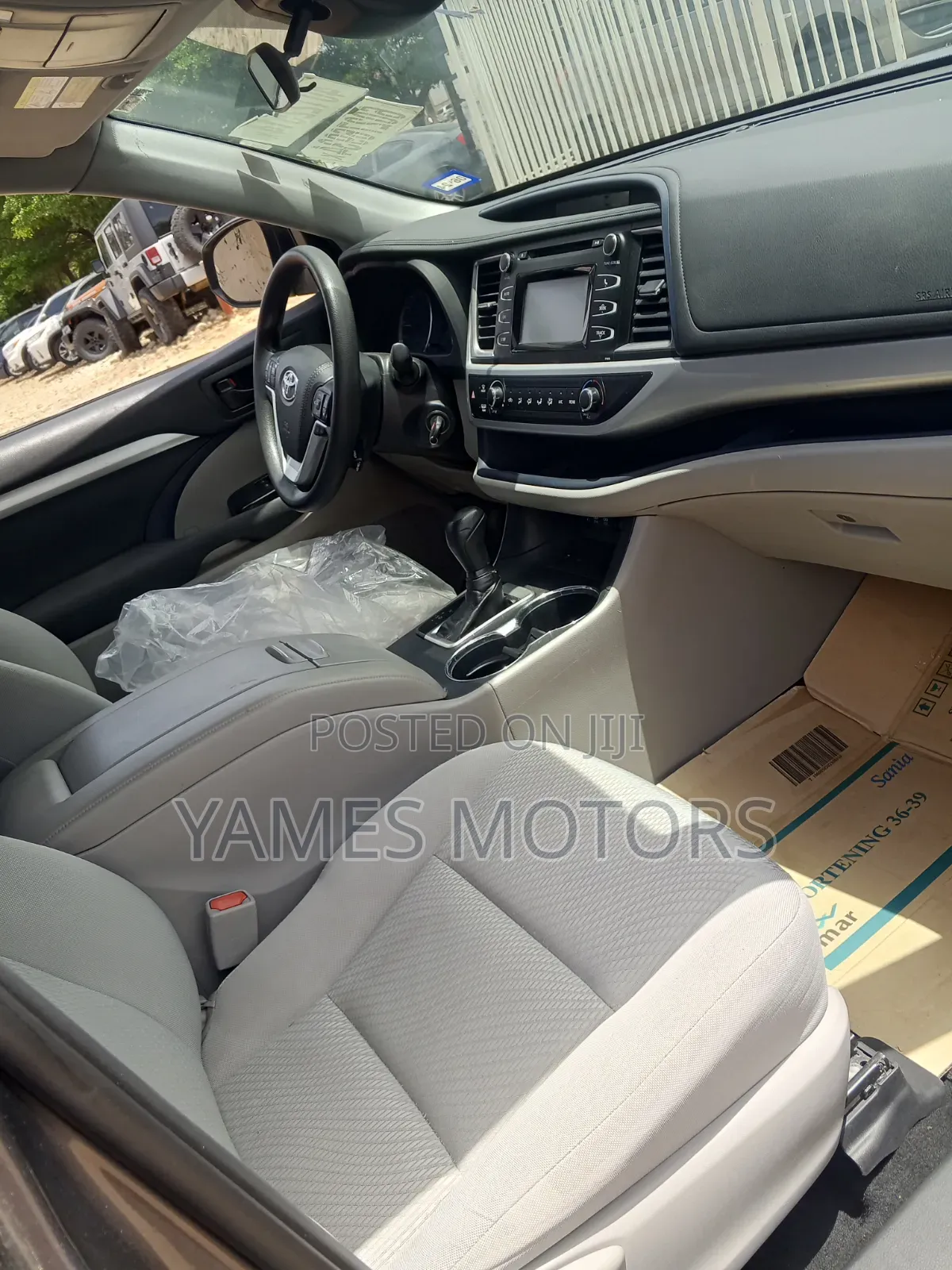 Toyota Highlander 2019 Brown