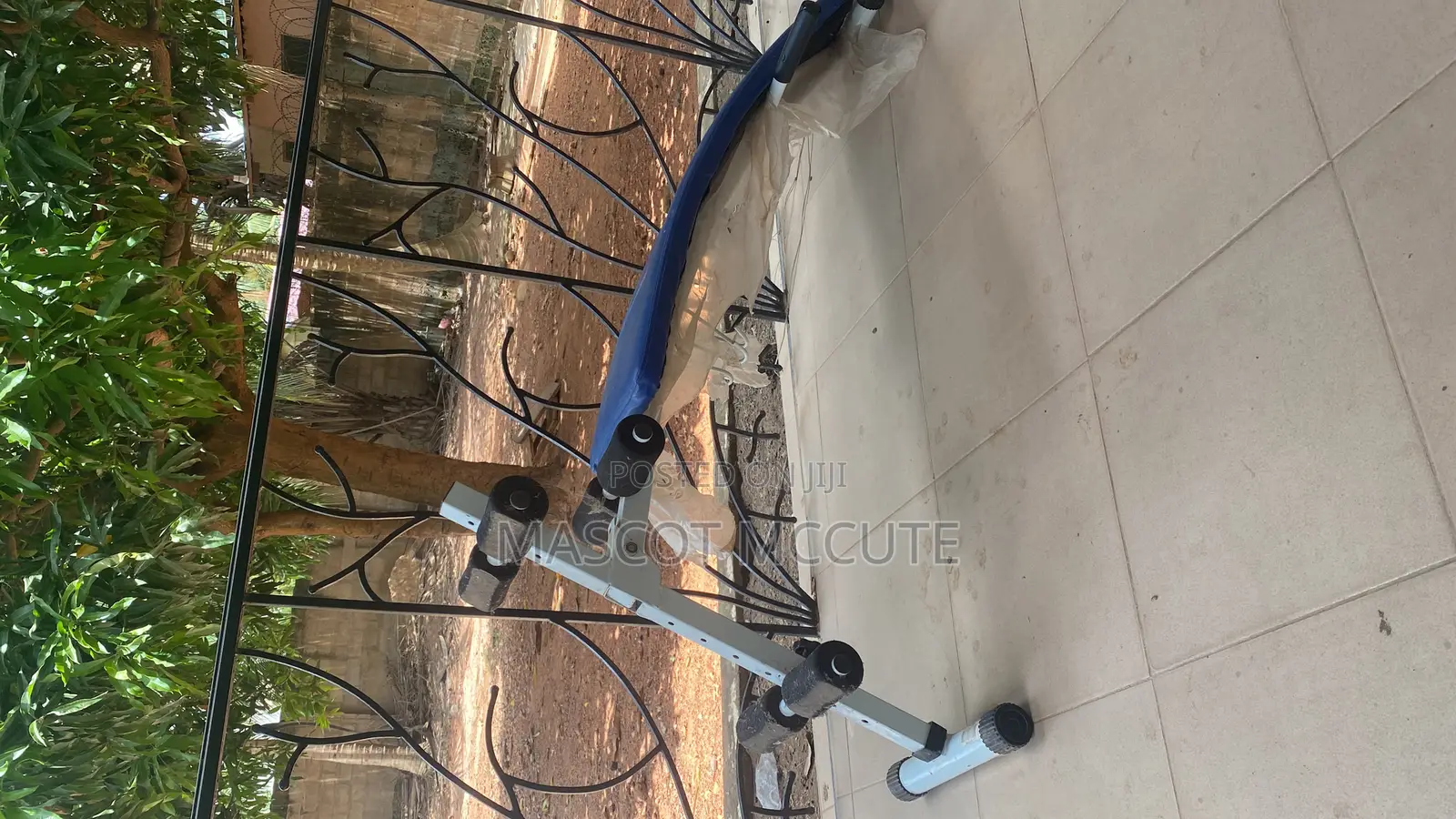 Adjustable Sit-Up Bench