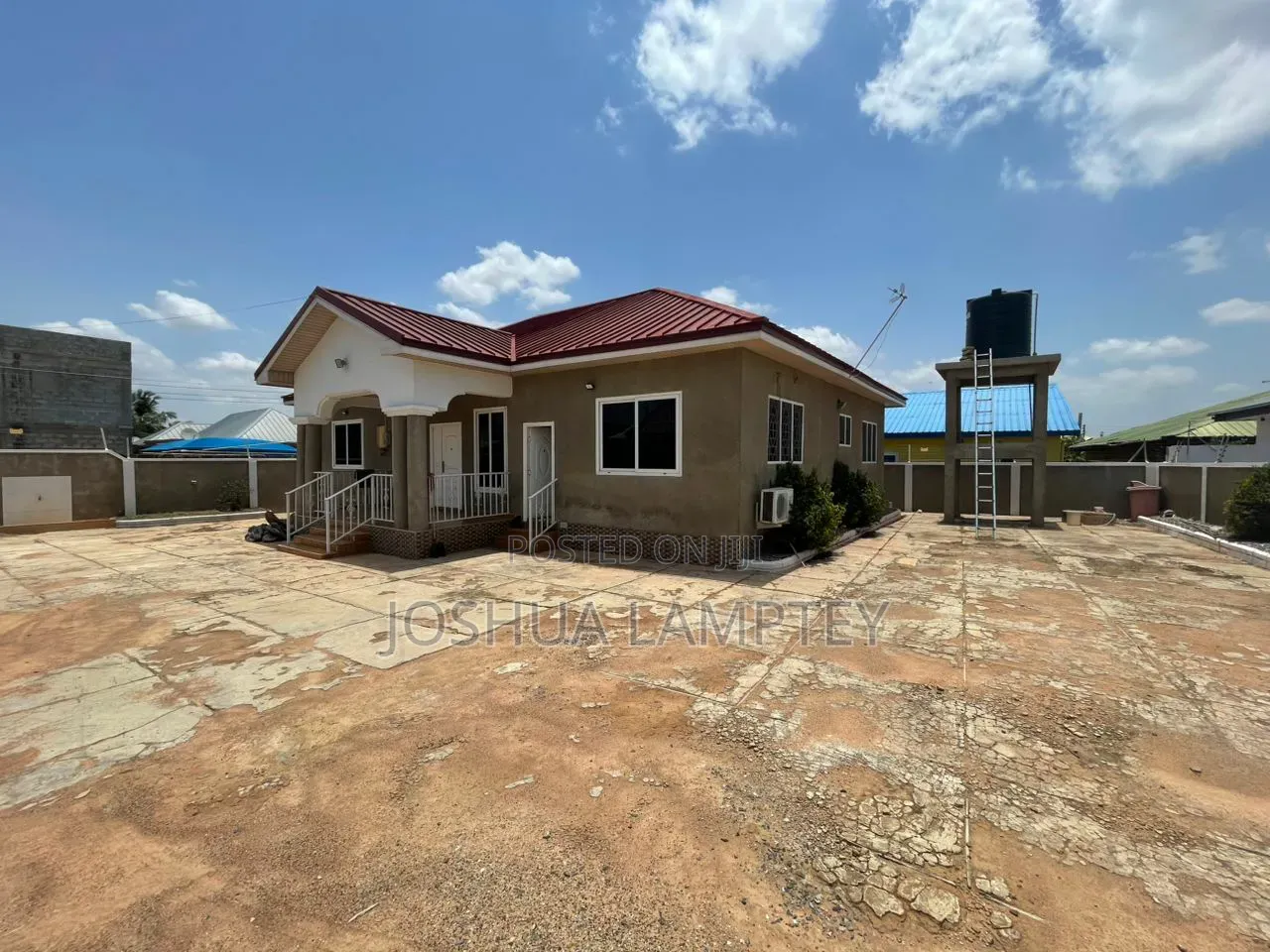 3bdrm House in School Junction for rent