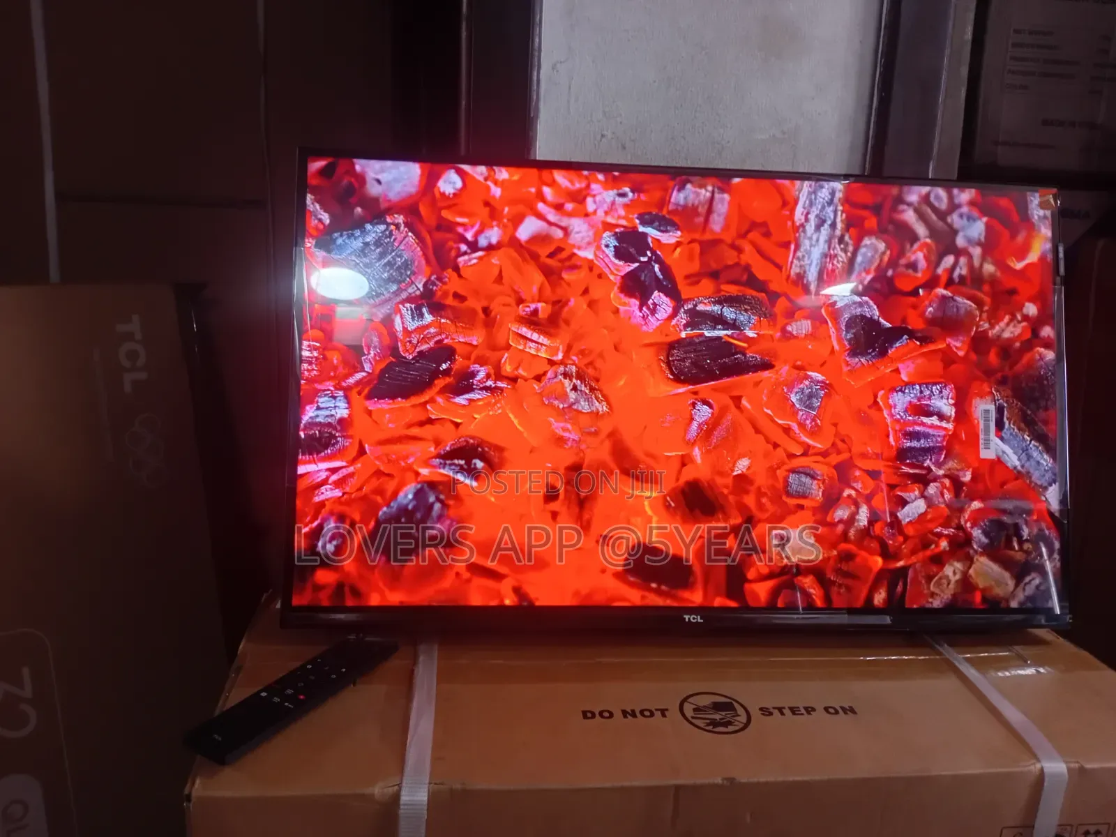 TCL 32” Frameless Smart Tv – Elegant Design