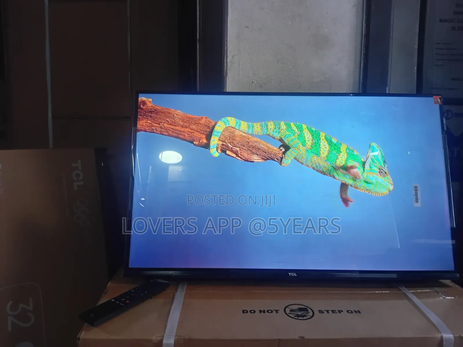 TCL 32” Frameless Smart Tv – Elegant Design