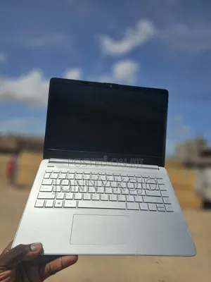Laptop HP 14-dq1088wm 8GB Intel Core i5 SSD 256GB