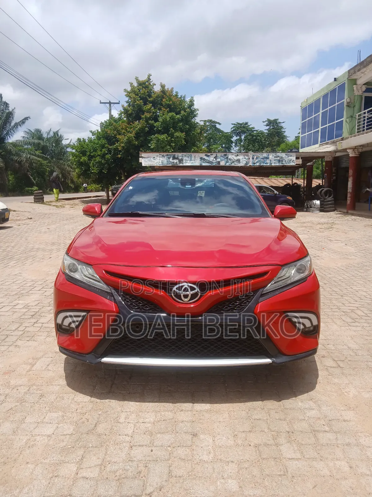 Toyota Camry 2018 Red