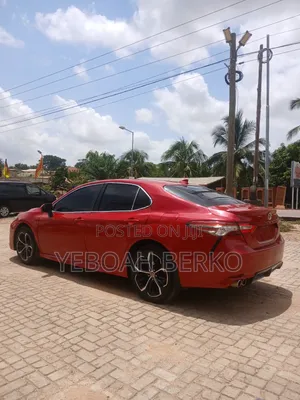 Toyota Camry 2018 Red