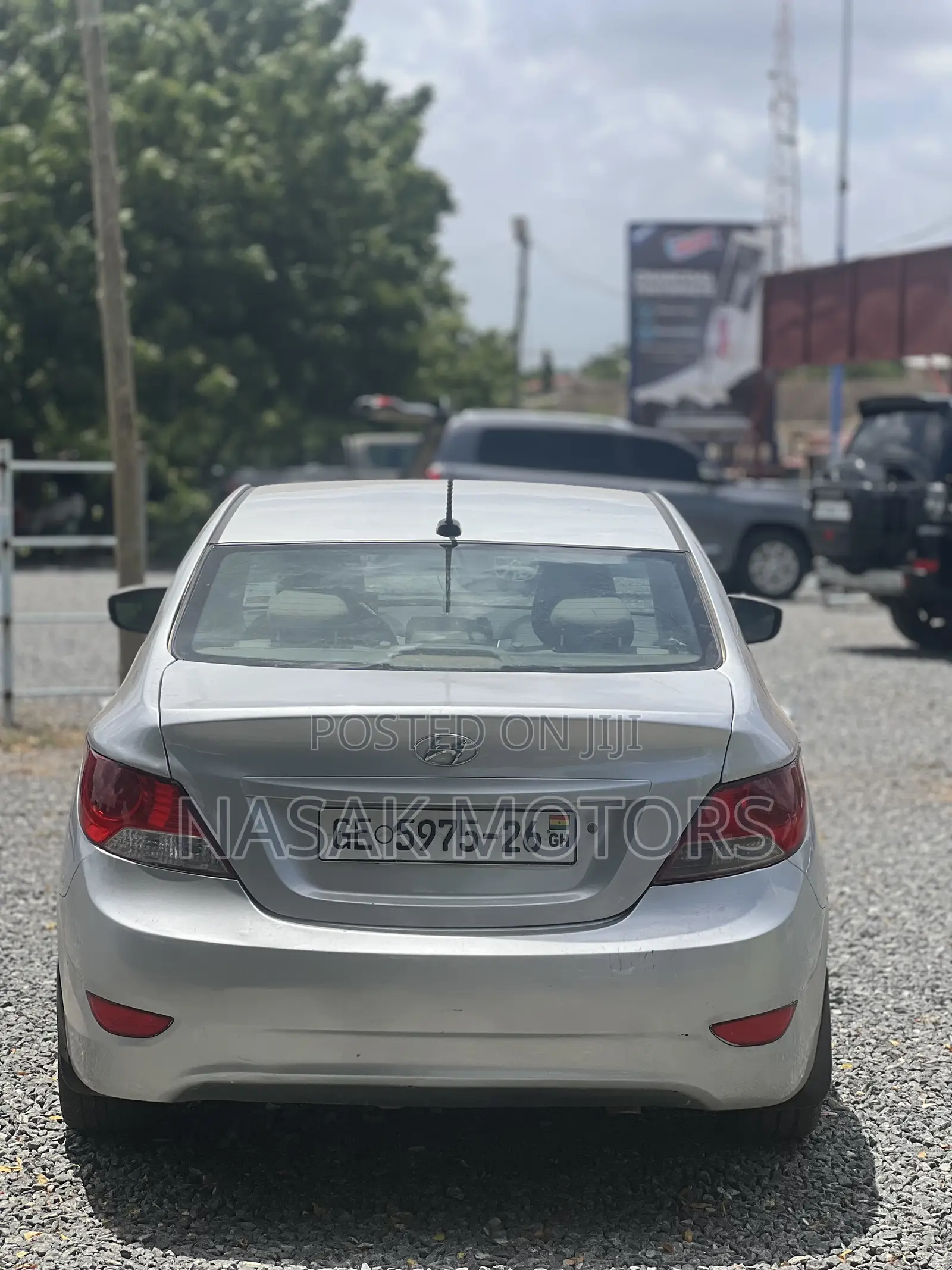 Hyundai Accent 2013 Silver