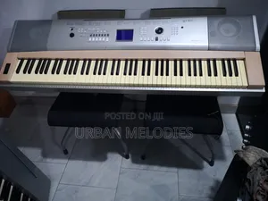 Yamaha Portable Grand DGX-620 Keyboard