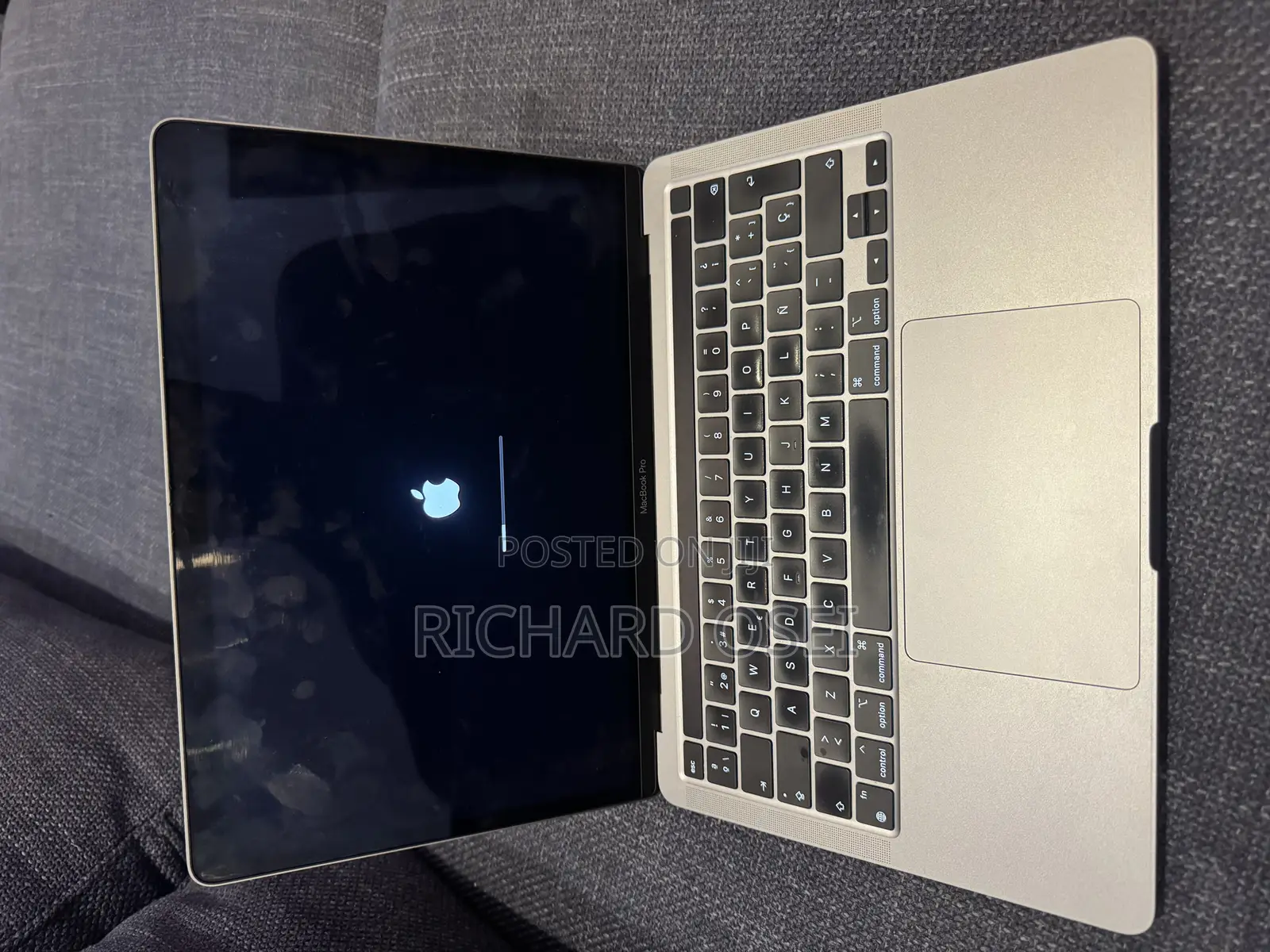 Laptop Apple MacBook Pro 2020 M1 8GB Apple M1 SSD 256GB