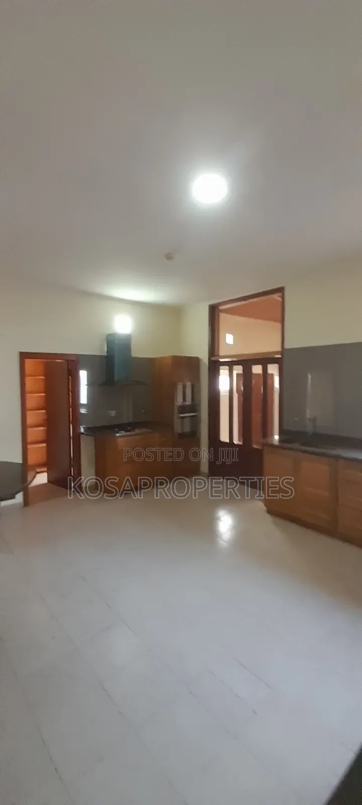 11bdrm House in East Legon, Ghana Link Area for rent