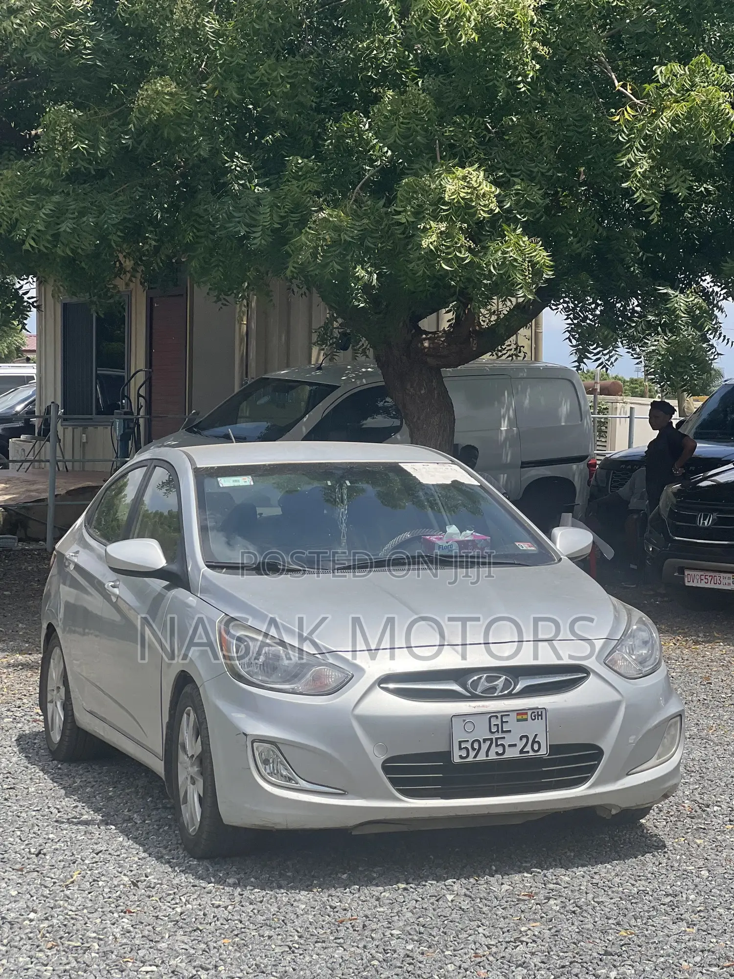 Hyundai Accent 2013 Silver