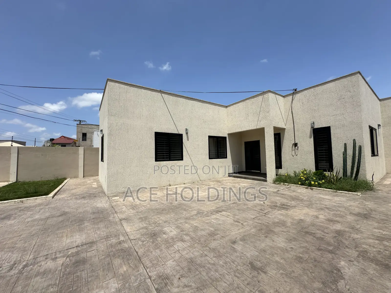 3bdrm House in Lakeside for sale