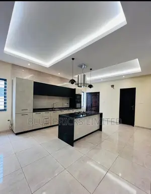 5bdrm House in Lakeside for sale