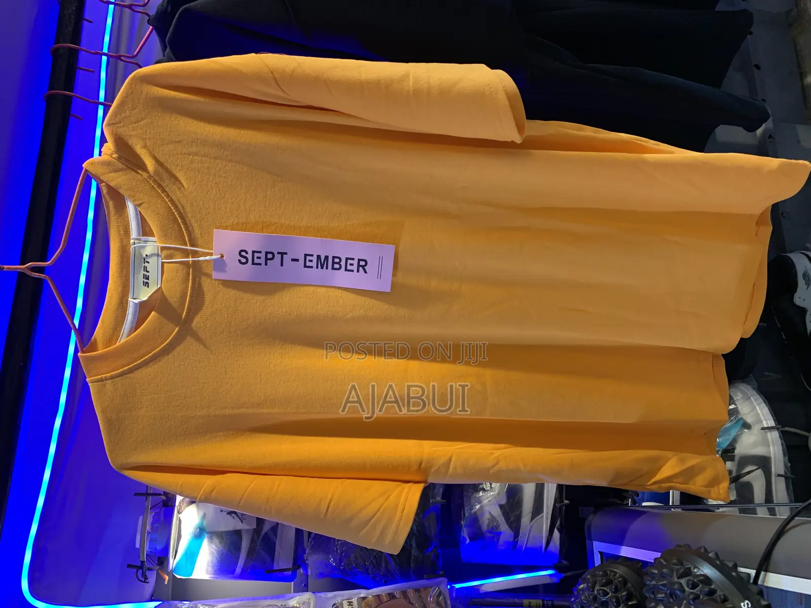 Unisex Shirt Round Neck
