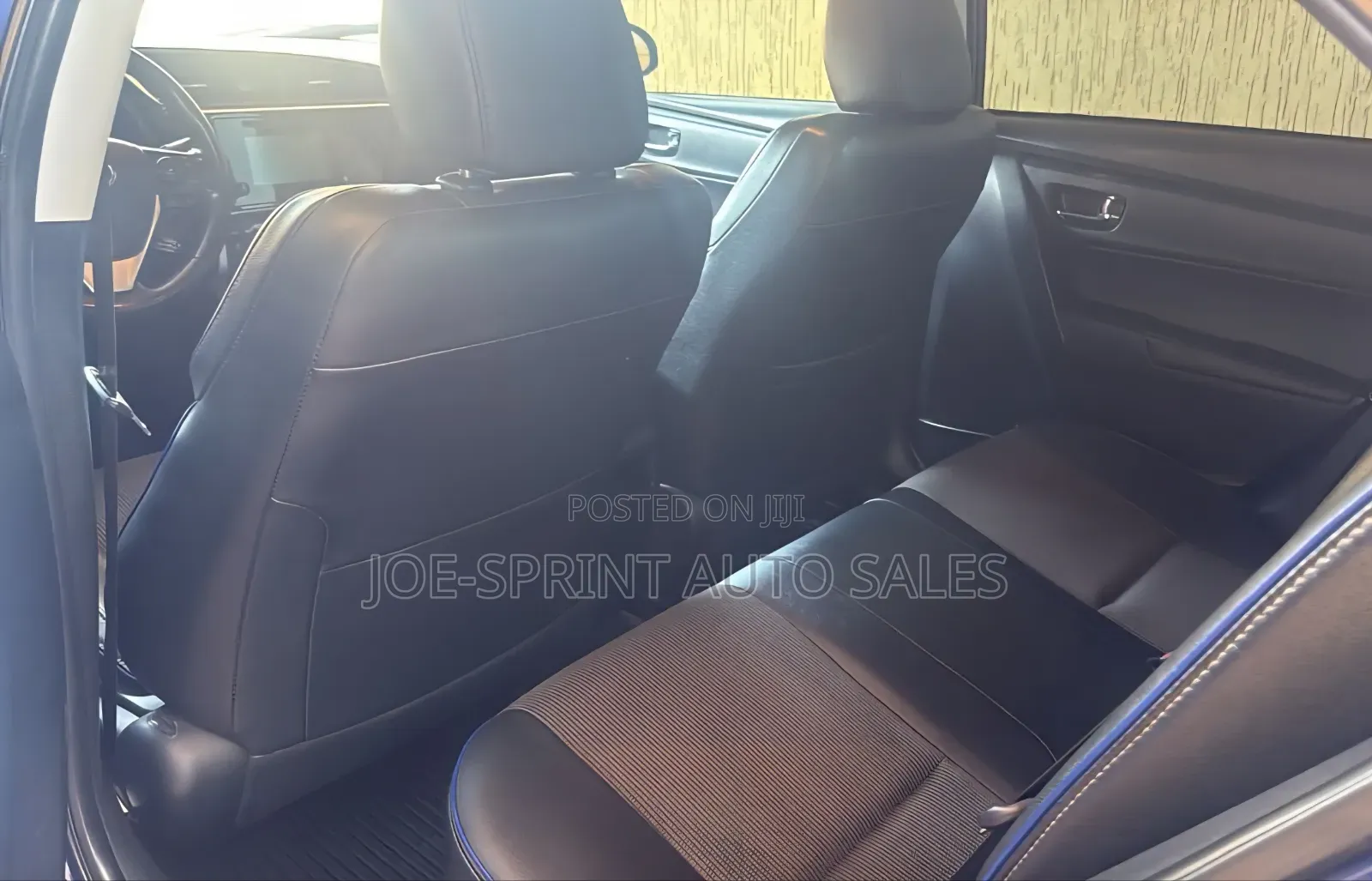 Toyota Corolla SE (1.8L 4cyl 2A) 2019 Blue