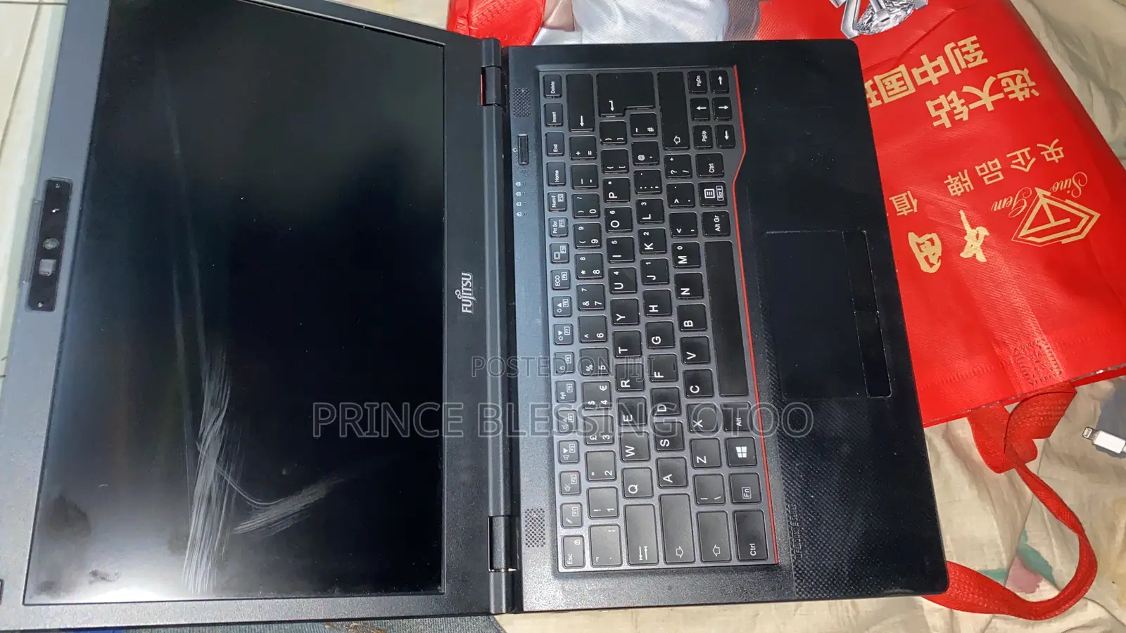 Laptop Fujitsu Lifebook A1120 8GB Intel Core i5 SSD 1T