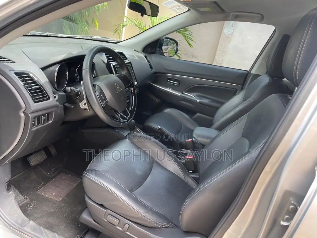 Mitsubishi ASX 2023 Silver