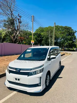 Toyota Voxy 2015 White