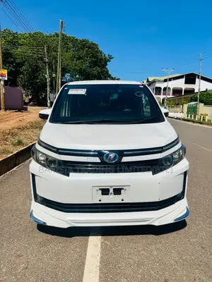 Toyota Voxy 2015 White