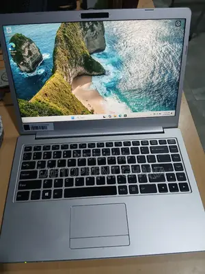 Laptop 8GB Intel Core i5 SSD 256GB
