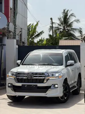 Toyota Land Cruiser 4.0 V6 GX-R 2012 White
