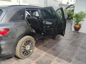 Mercedes-Benz GLC-Class 2022 Black