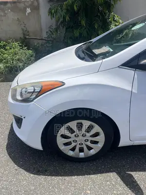 Hyundai Elantra 2013 White