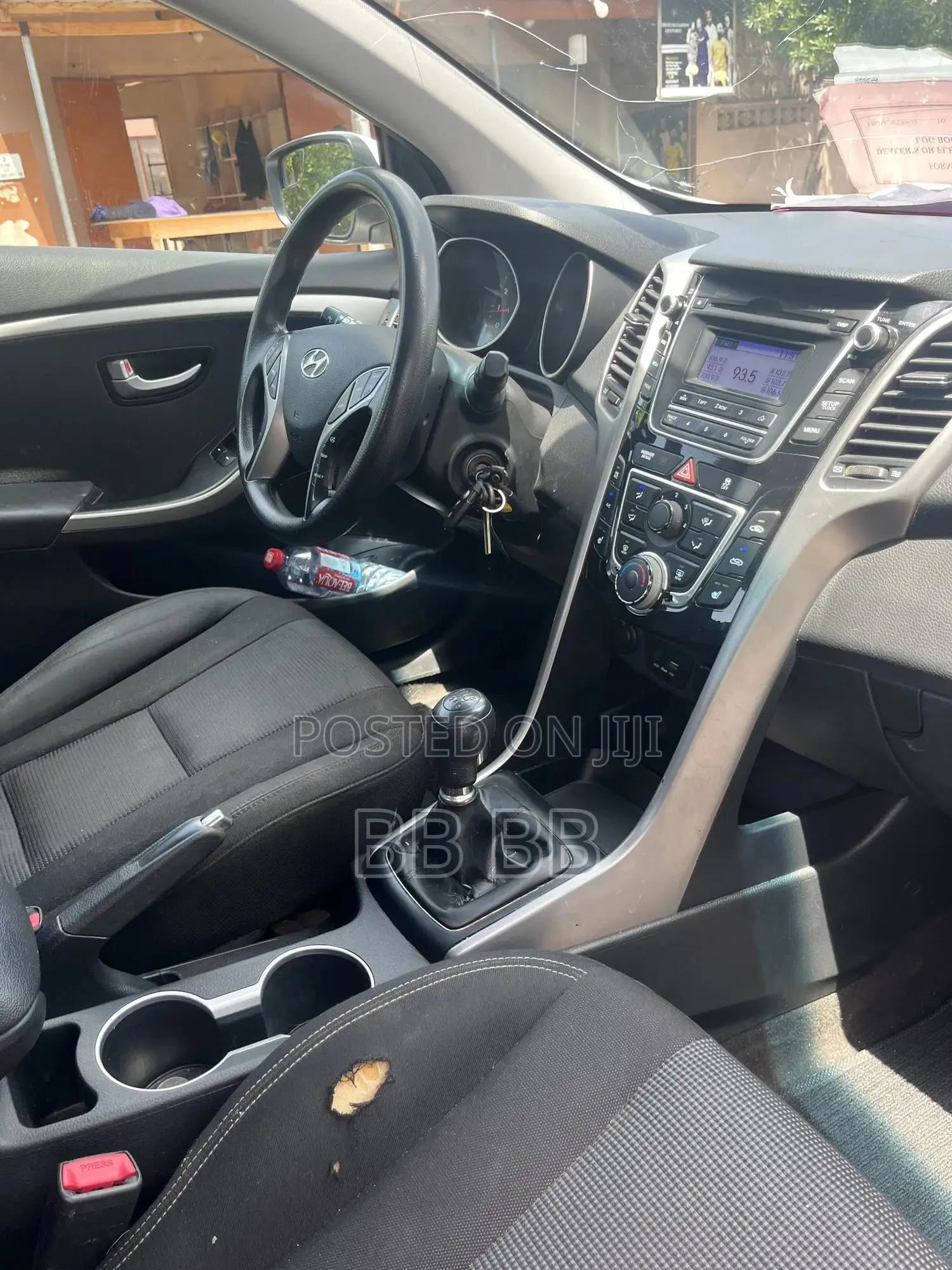 Hyundai Elantra 2013 White