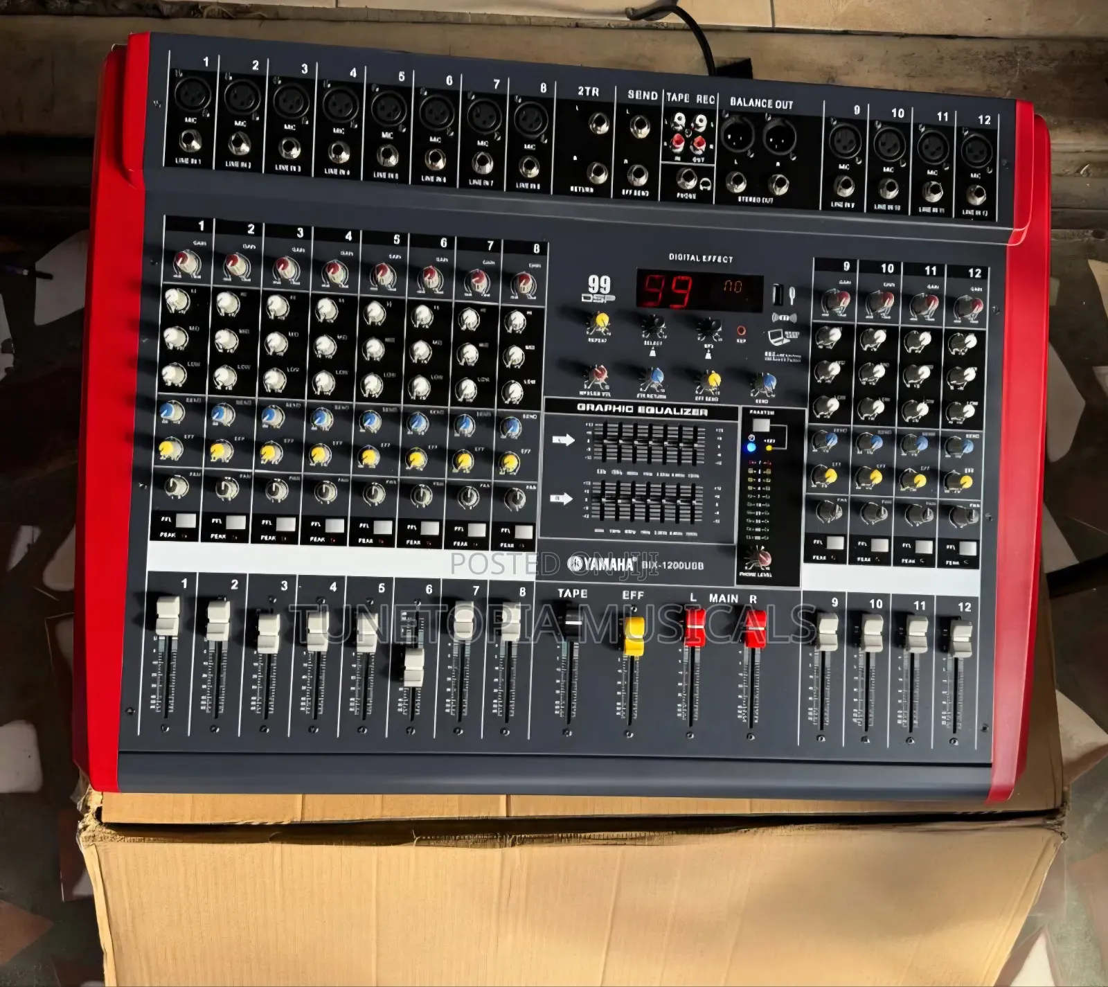 Yamaha Bix-1200usb 12-Channel Powered Audio Mixer.