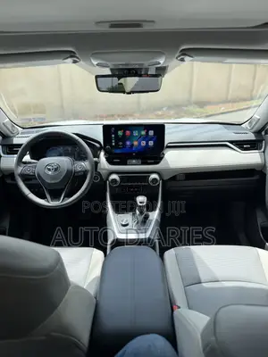 Toyota RAV4 Limited AWD 2023 White