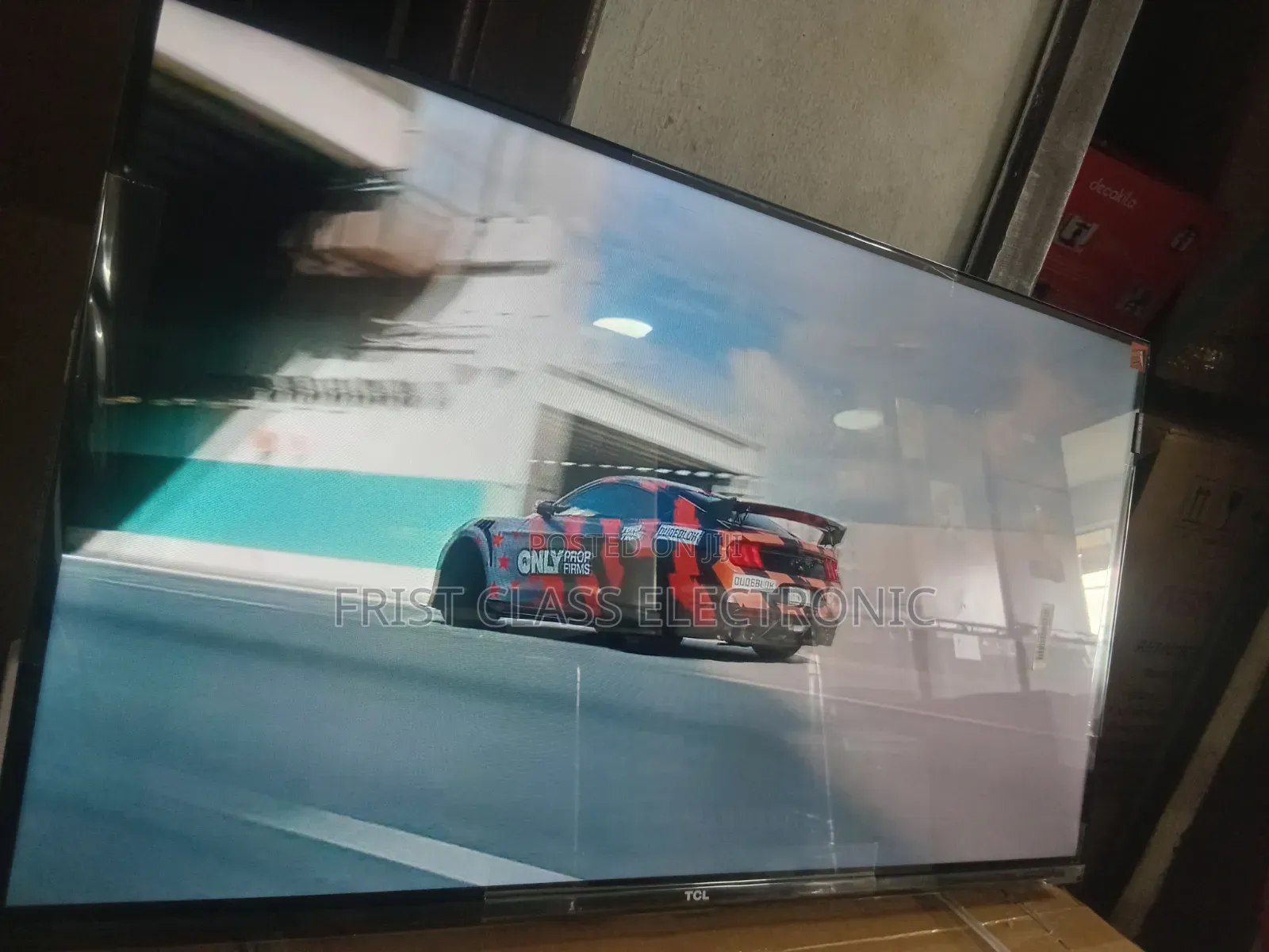 TCL Smart Tv Comfort That Keeps Everyone Entertained