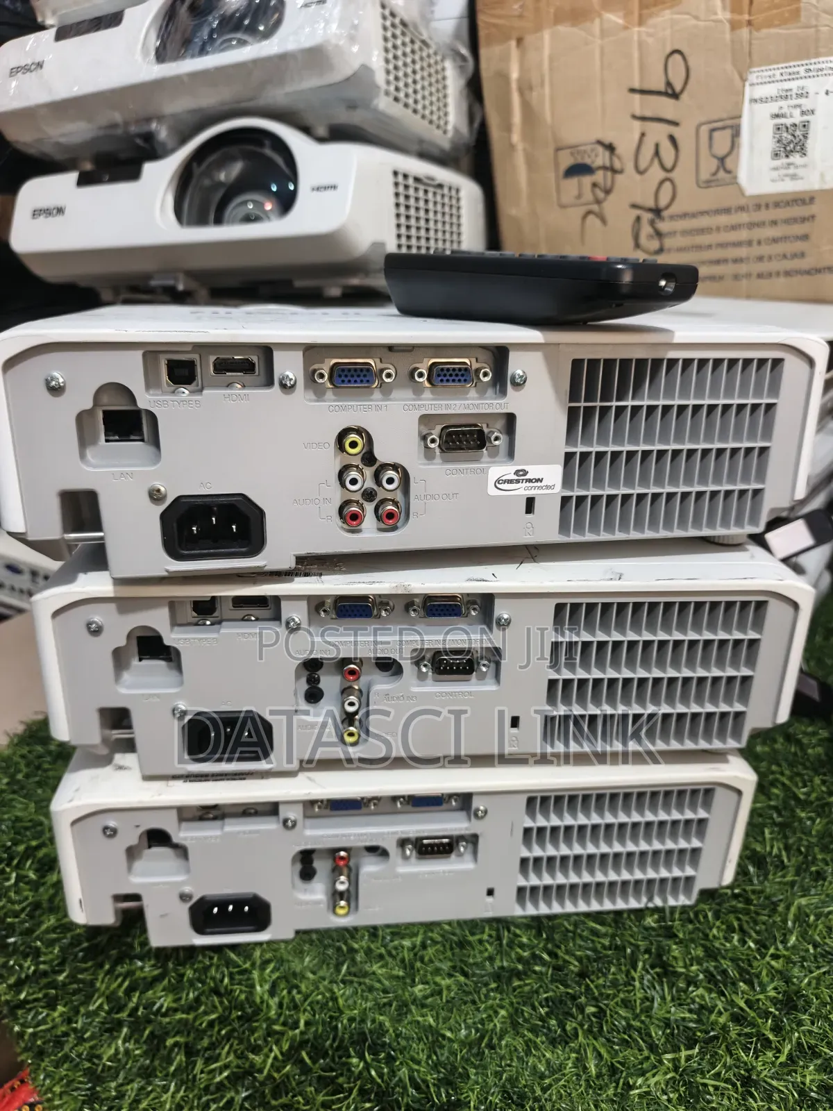 Uk-Used Hitachi Projector