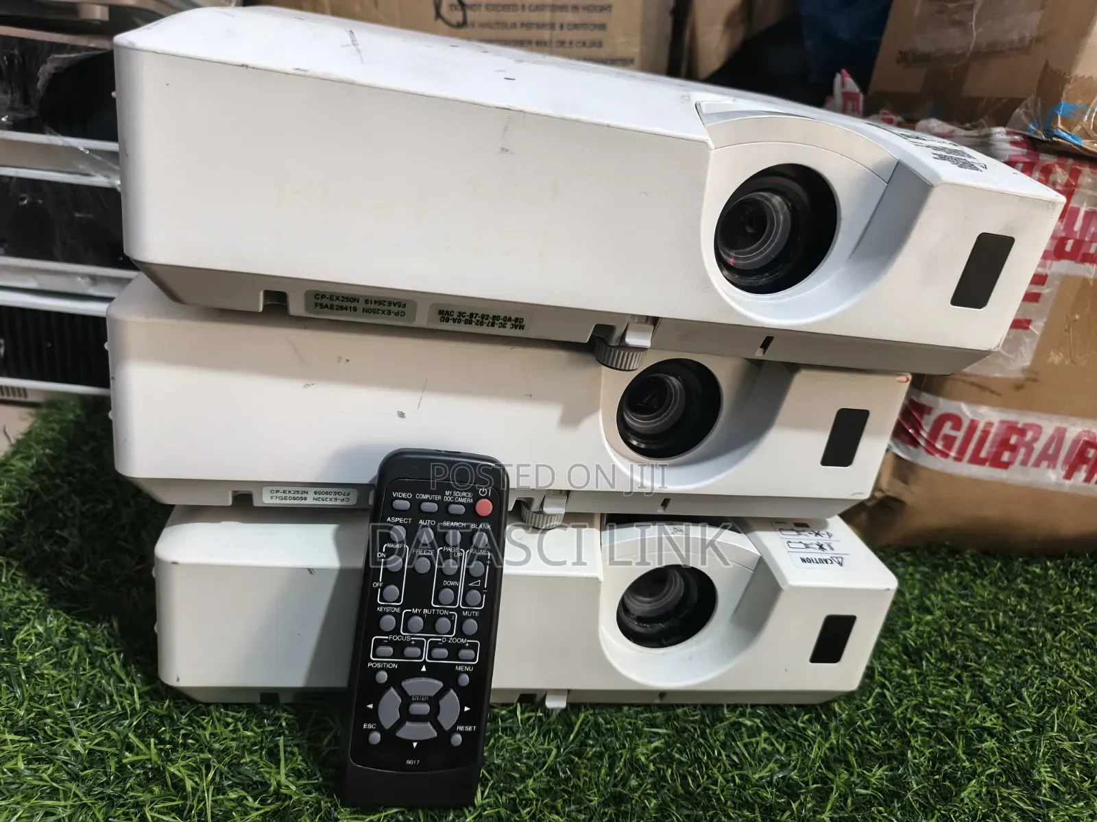 Uk-Used Hitachi Projector