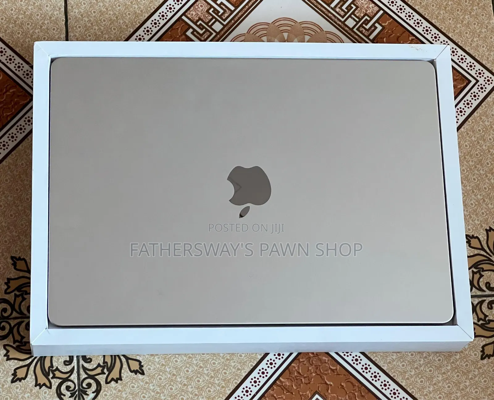 Laptop Apple MacBook Air 2024 M3 15-inch 16GB Apple M3 SSD 512GB