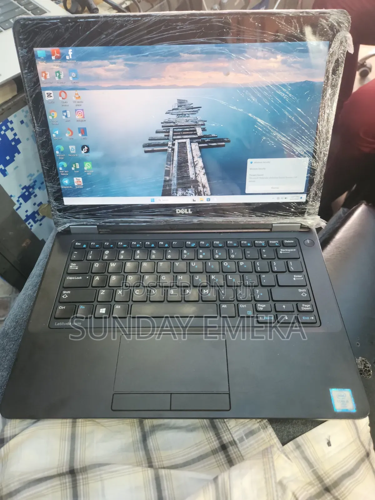 Laptop Dell Latitude E5270 8GB Intel Core i5 SSD 128GB