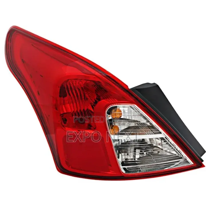 Nissan Versa 2012-2019 Tail Light