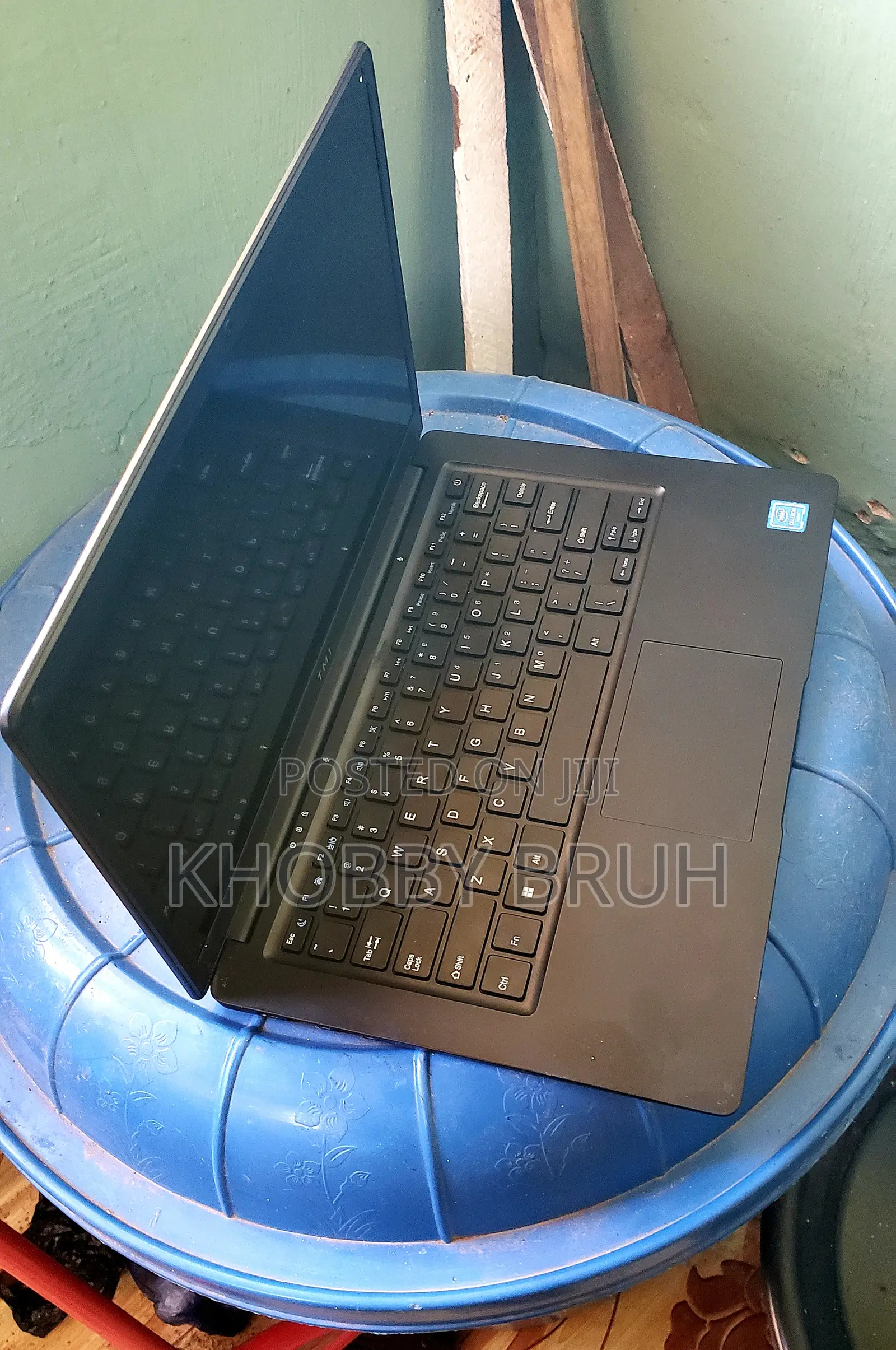 Laptop 4GB Intel Celeron SSD 250GB