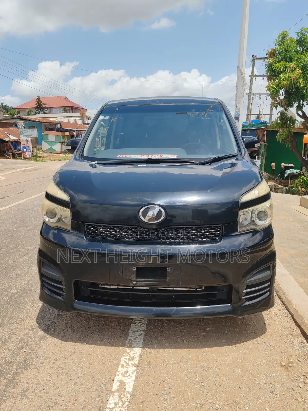 Toyota Voxy 2013 Black