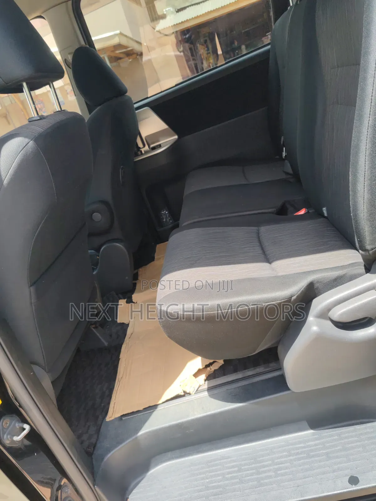 Toyota Voxy 2013 Black