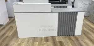 Front Desk (D - 8146)