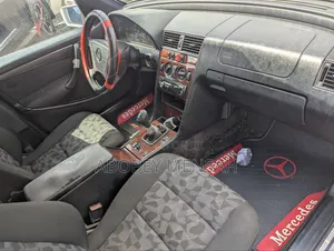 Mercedes-Benz C200 2001 Silver