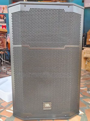 JBL Prx615m 15inches Active Stage Monitor Speaker.