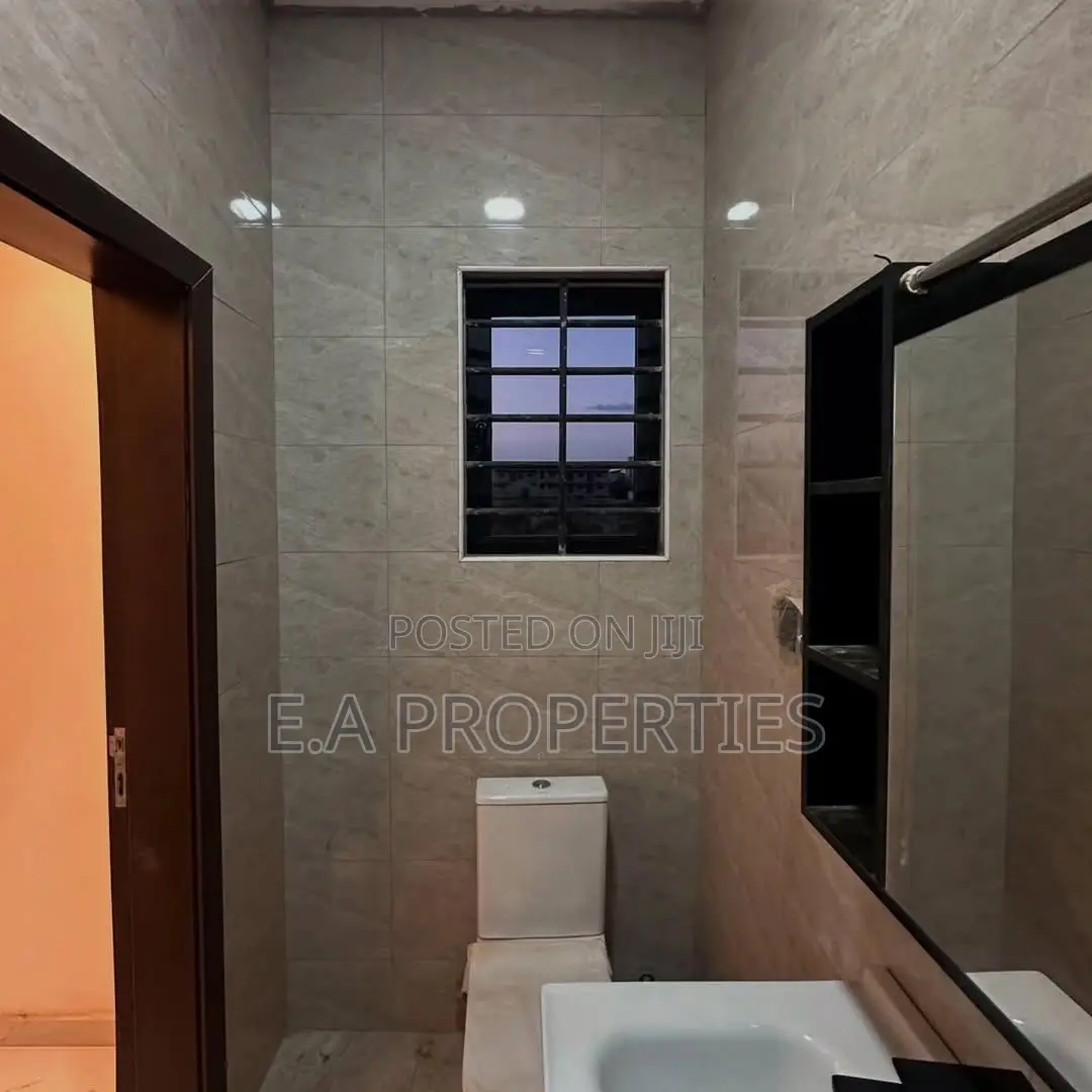4bdrm House in Ea Properties, Lake Side Estate for sale