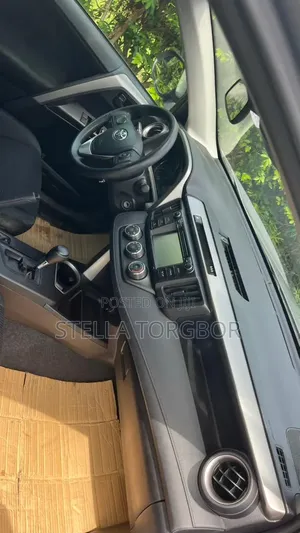 Toyota RAV4 LE AWD (2.5L 4cyl 6A) 2017 Gray