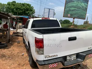 Toyota Tundra 2015 White